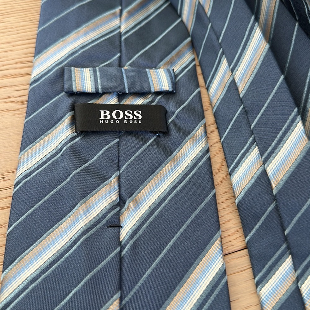 Hugo Boss - Picture 3 of 5